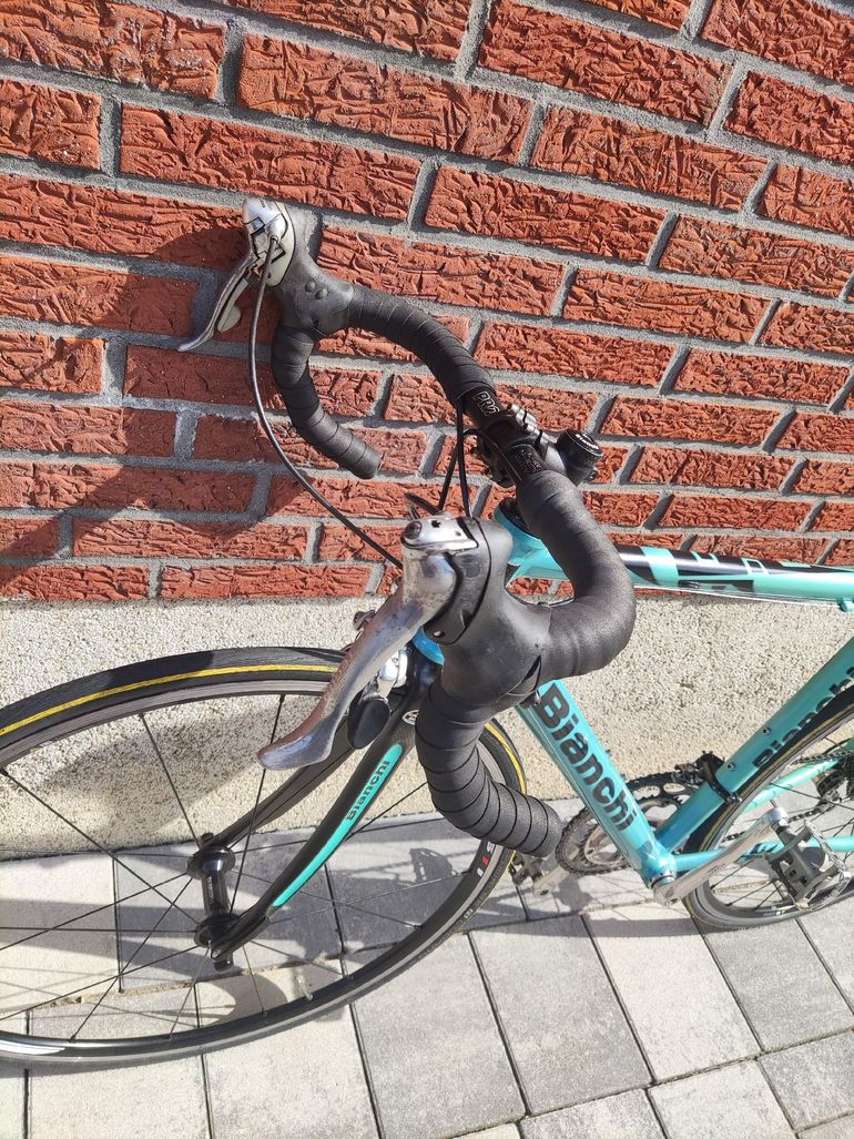 Used Bianchi Bianchi SL3 Lite Alloy RC Ultegra 2010 Road & Gravel, Green — image 8 of 15