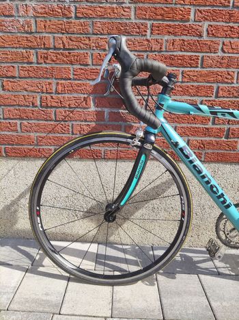 Used Bianchi Bianchi SL3 Lite Alloy RC Ultegra 2010 Road & Gravel, Green — image 9 of 15