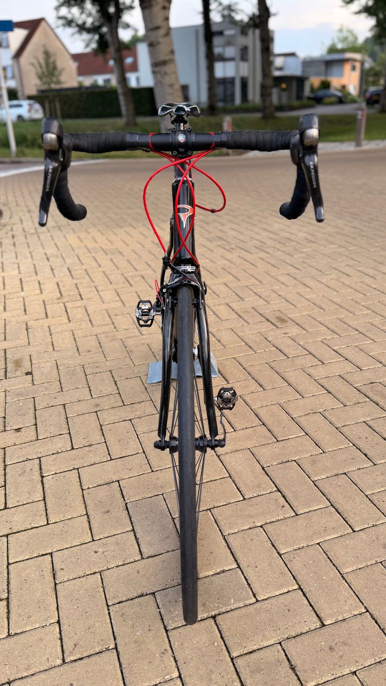 Used Pinarello FP Quattro Easy-Fit Force / Rival Bike 2013 2013 Road & Gravel, Nero — image 3 of 8