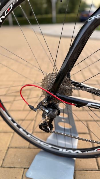 Used Pinarello FP Quattro Easy-Fit Force / Rival Bike 2013 2013 Road & Gravel, Nero — image 6 of 8