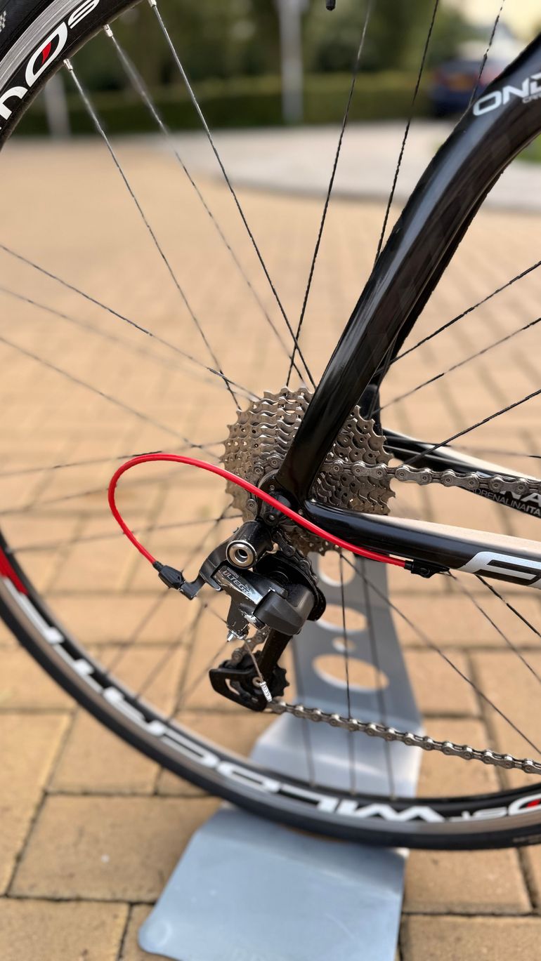 Used Pinarello FP Quattro Easy-Fit Force / Rival Bike 2013 2013 Road & Gravel, Nero — image 6 of 8