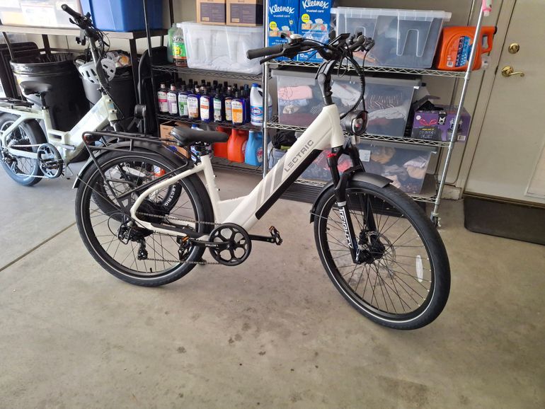 Used Lectric XPRESS 750 LOW STEP (WHITE) 2026 Road & Gravel, White — image 2 of 5