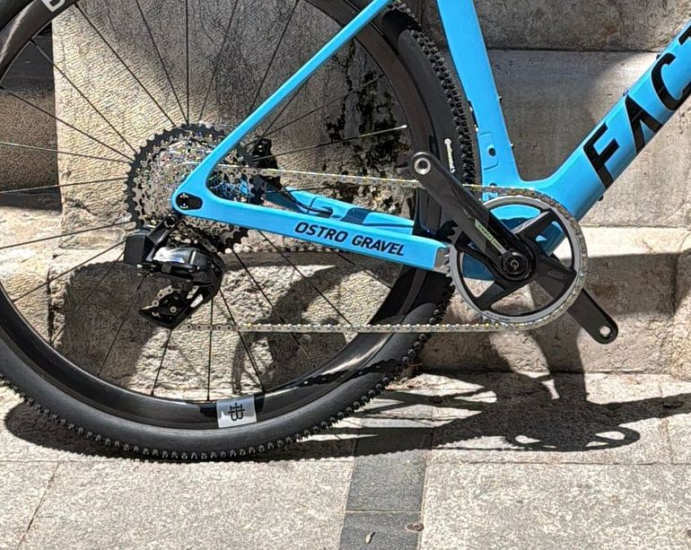 Used Factor Ostro Gravel - SRAM Force XPLR w/ Power Meter 2025 2025 Road & Gravel, Azul — image 2 of 3