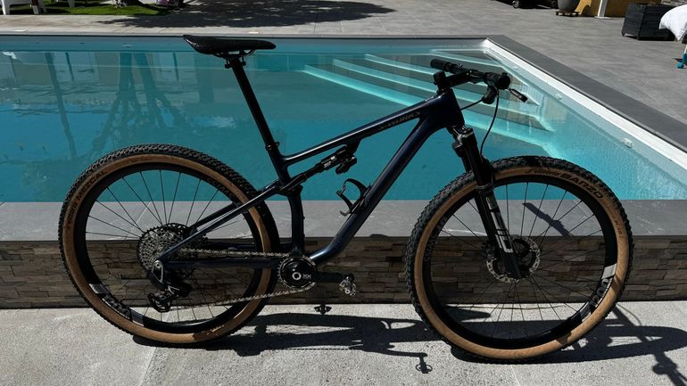 Used Specialized Epic SRAM XX SL Eagle AXS (T-Type) 2024 Mountainbike, Blue — image 1 of 6