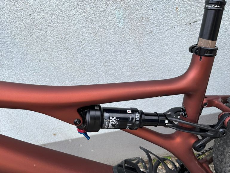 Used Specialized Specialized Stumpjumper Carbon, S4, 2024, Custom XT 2024 Mountainbike, Orange — image 16 of 39
