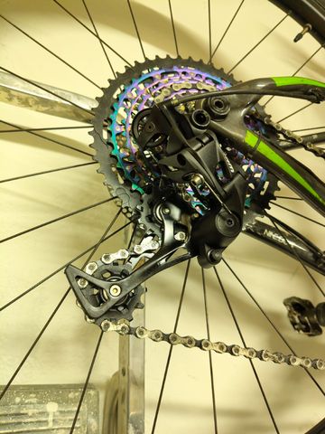 Used Trek Superfly SRAM NX 2017 Mountainbike, Green — image 7 of 12
