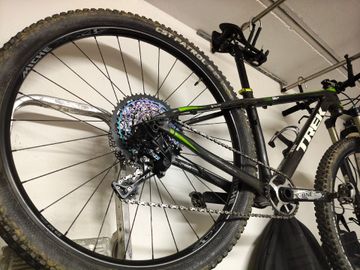 Used Trek Superfly SRAM NX 2017 Mountainbike, Green — image 6 of 12