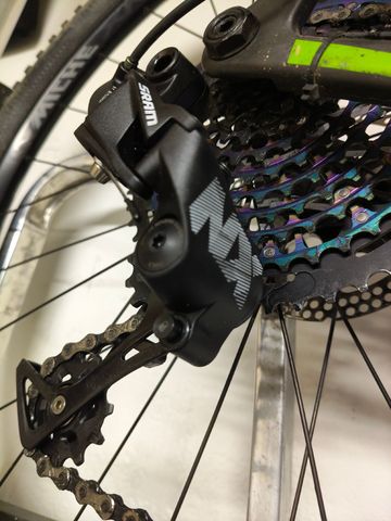 Used Trek Superfly SRAM NX 2017 Mountainbike, Green — image 5 of 12