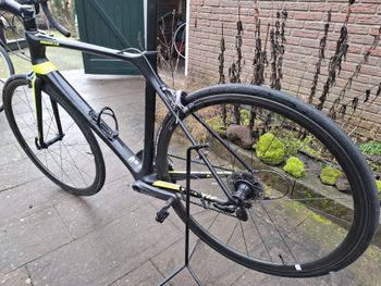 Used Giant Tcr Shimano 105 2016 Road & Gravel, Black — image 2 of 6