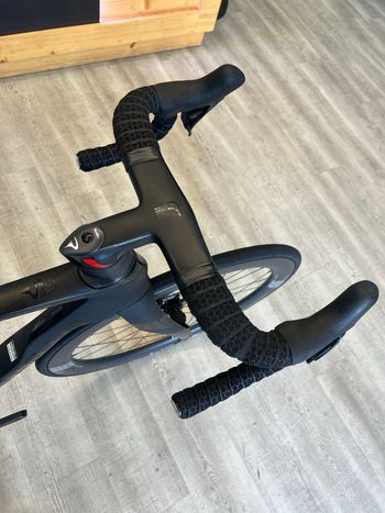 Used Pinarello Dogma Shimano Ultegra Di2 2024 Road & Gravel, Black — image 4 of 5