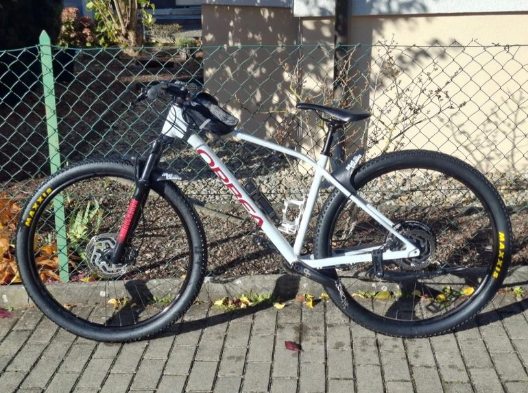 Used Orbea ALMA H30 2021 2021 Mountainbike, White, 29 — image 1 of 6