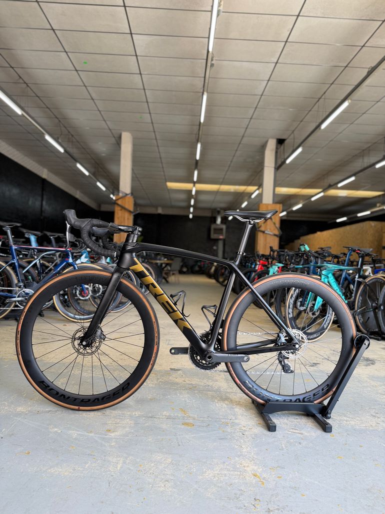 Used Trek Emonda SLR AXS Carbon 2023 Road & Gravel, Black — image 16 of 24