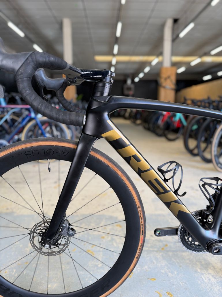 Used Trek Emonda SLR AXS Carbon 2023 Road & Gravel, Black — image 18 of 24