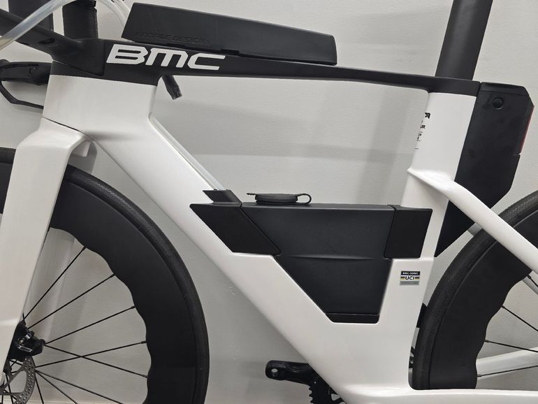 Used BMC Timemachine SRAM Rival eTap AXS 2025 Road & Gravel, White — image 11 of 17