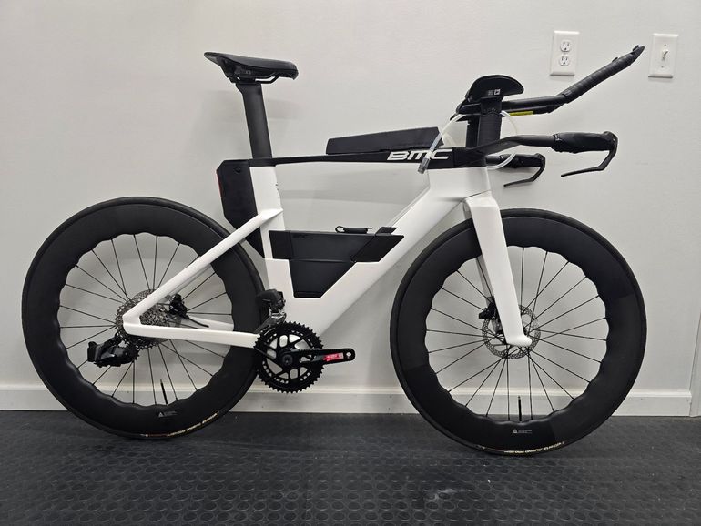 Used BMC Timemachine SRAM Rival eTap AXS 2025 Road & Gravel, White — image 1 of 17