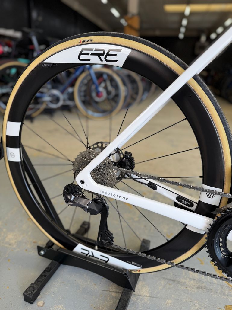 Used Trek Émonda SLR 7 2023 2023 Road & Gravel, White — image 12 of 24