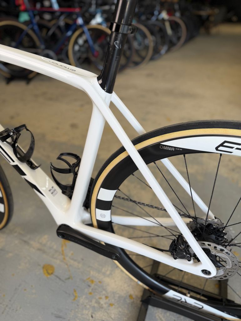 Used Trek Émonda SLR 7 2023 2023 Road & Gravel, White — image 23 of 24