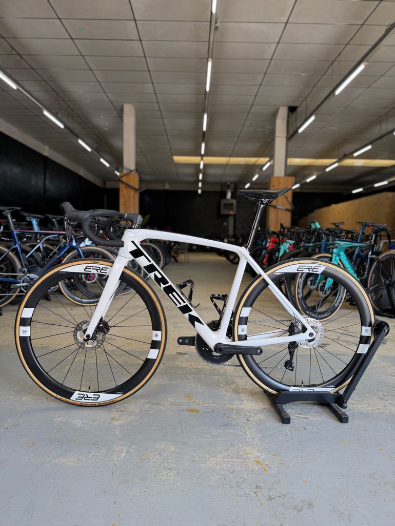 Used Trek Émonda SLR 7 2023 2023 Road & Gravel, White — image 18 of 24