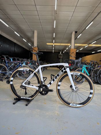 Used Trek Émonda SLR 7 2023 2023 Road & Gravel, White — image 2 of 24