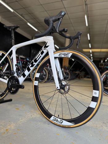 Used Trek Émonda SLR 7 2023 2023 Road & Gravel, White — image 4 of 24