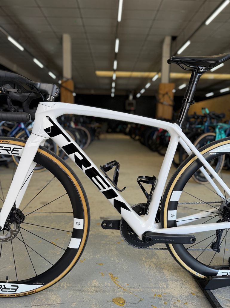 Used Trek Émonda SLR 7 2023 2023 Road & Gravel, White — image 24 of 24