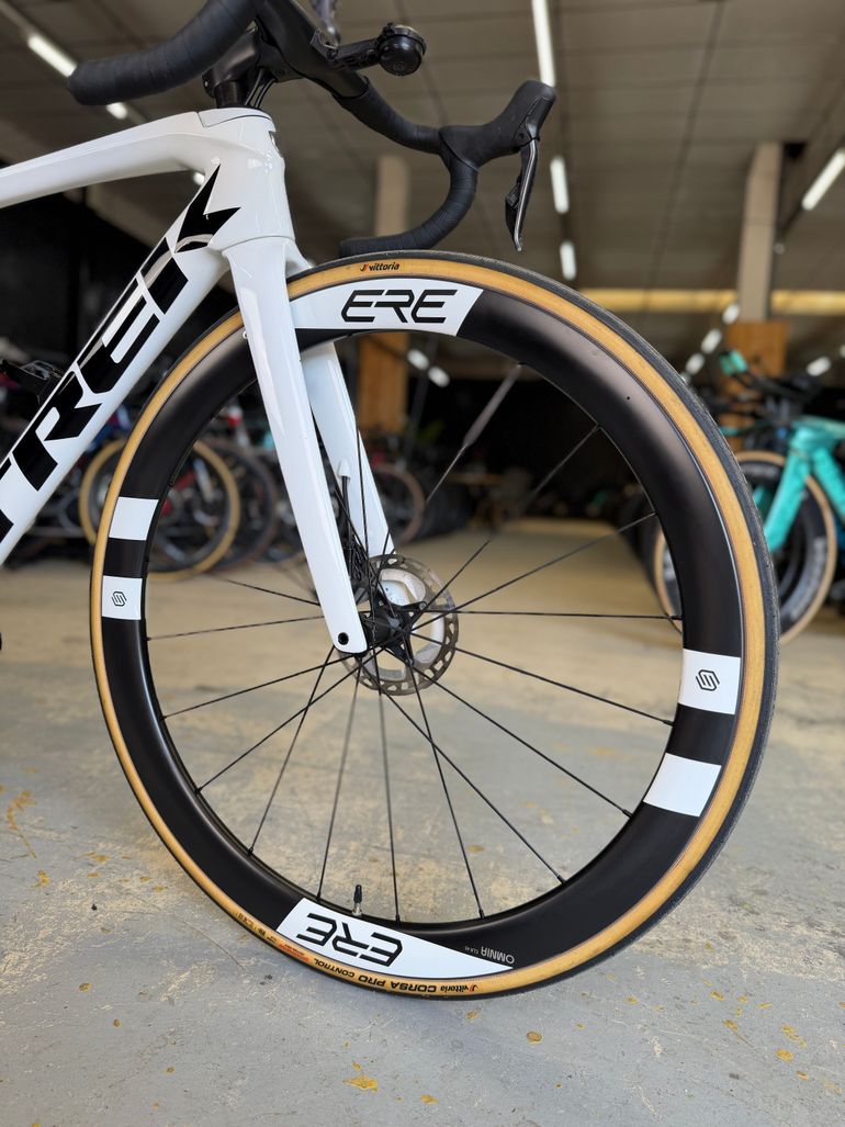 Used Trek Émonda SLR 7 2023 2023 Road & Gravel, White — image 5 of 24