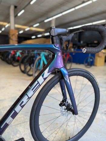 Used Trek Emonda SLR Di2 Carbon 2024 Road & Gravel, Green — image 10 of 24