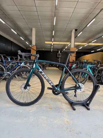 Used Trek Emonda SLR Di2 Carbon 2024 Road & Gravel, Green — image 17 of 24