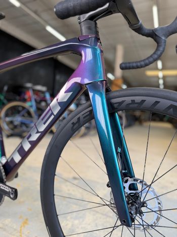 Used Trek Emonda SLR Di2 Carbon 2024 Road & Gravel, Green — image 6 of 24