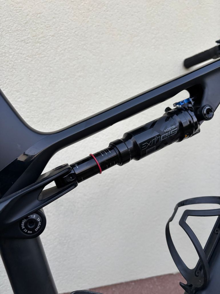 Used Canyon Lux CF SLX 9 LTD 2022 2022 Mountainbike, Black, 29 — image 10 of 11