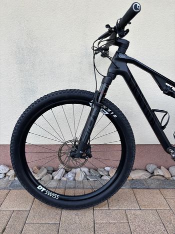 Used Canyon Lux CF SLX 9 LTD 2022 2022 Mountainbike, Black, 29 — image 7 of 11