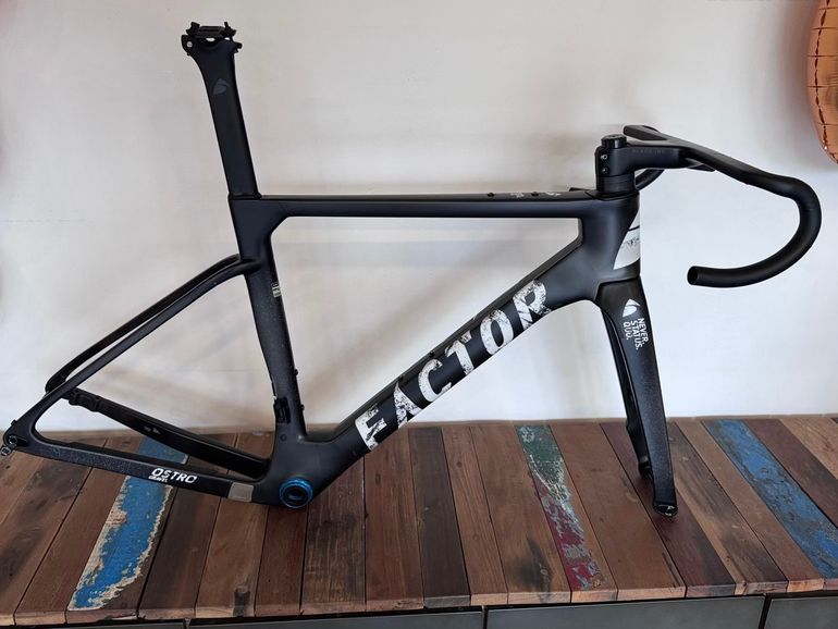 Used Factor Ostro Frameset 2025 Road & Gravel — image 1 of 8