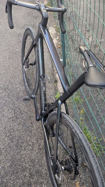 Used Specialized Tarmac SL7 Expert - Ultegra Di2 2022 2022 Road & Gravel, Green — image 4 of 11