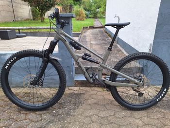 Used Canyon Spectral 5 2025 2025 Mountainbike, Grün, 29, 27.5 — image 2 of 8