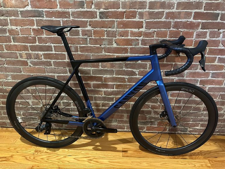 Used Canyon Ultimate CF SL 7 eTap 2023 2023 Road & Gravel, Blue — image 1 of 8
