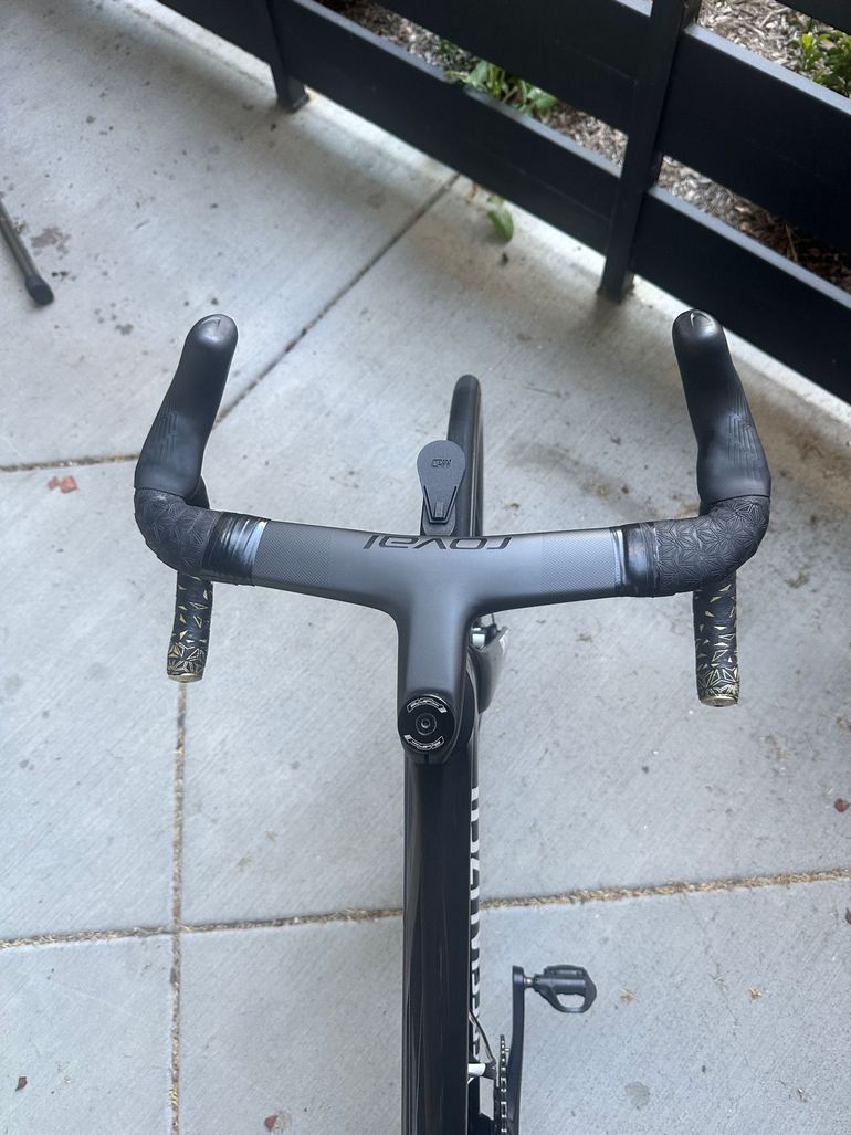 Used Specialized Tarmac SL8 Pro - Shimano Ultegra Di2 2025 2025 Road & Gravel, Black — image 5 of 5