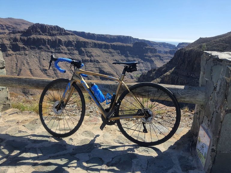Used Cucuma Cucuma Custom Shimano Ultegra Di2 2021 Road & Gravel, Orange — image 2 of 5