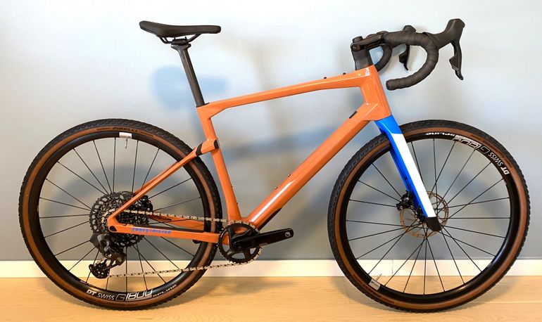 Used BMC URS 01 THREE 2022 2022 Road & Gravel, Orange — image 1 of 13