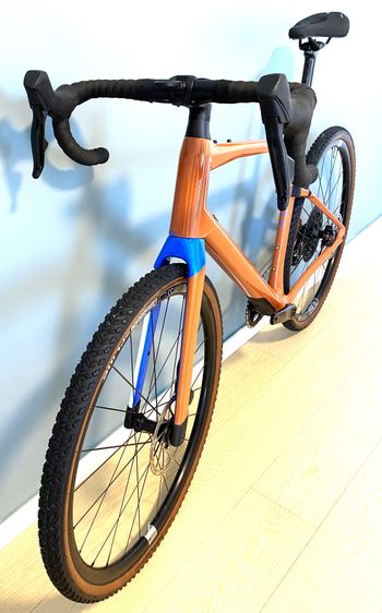 Used BMC URS 01 THREE 2022 2022 Road & Gravel, Orange — image 9 of 13