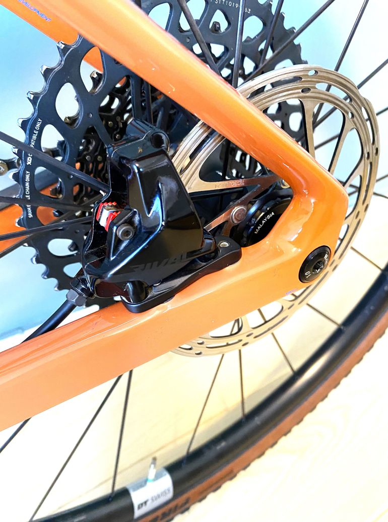 Used BMC URS 01 THREE 2022 2022 Road & Gravel, Orange — image 5 of 13
