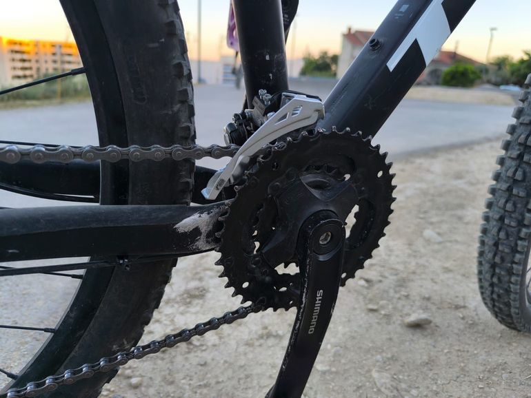 Used Trek Marlin 4 Gen 2 2023 2023 Mountainbike, Black, 27.5, 29 — image 10 of 13