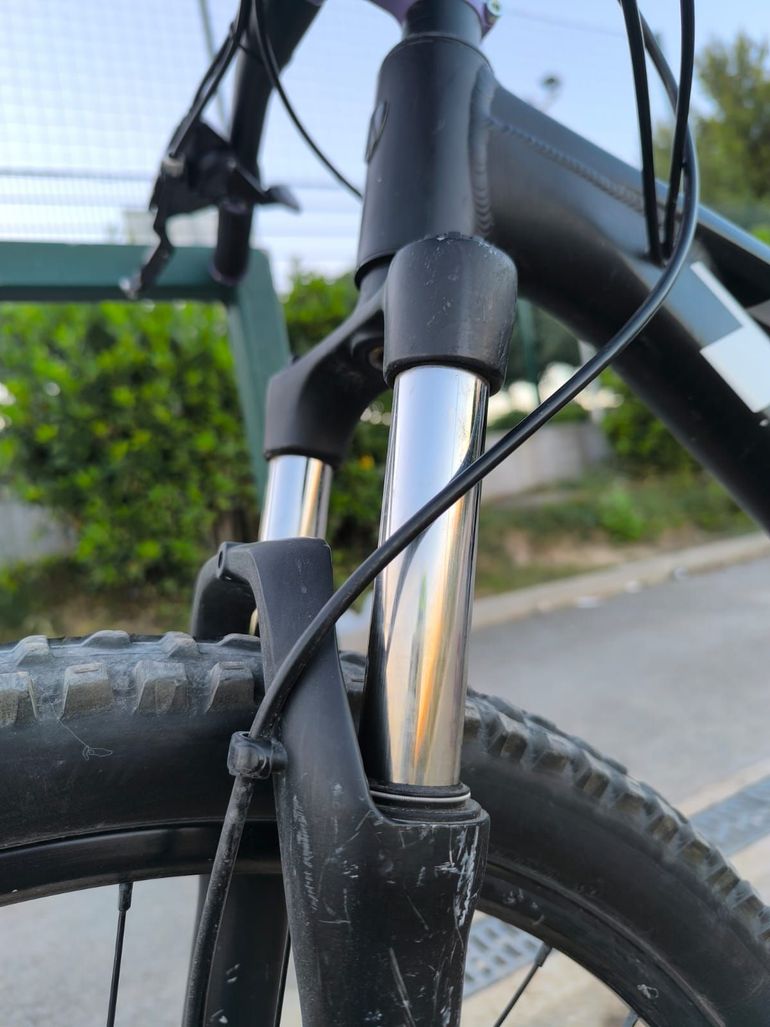 Used Trek Marlin 4 Gen 2 2023 2023 Mountainbike, Black, 27.5, 29 — image 4 of 13