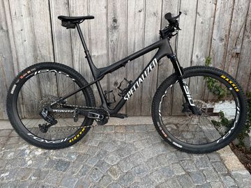 Brugt Specialized Epic World Cup Expert 2024 Mountainbike — billede 1 af 4
