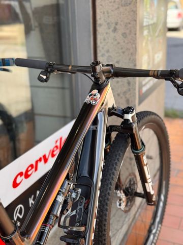 Specialized Epic SRAM XX 2025 Mountainbike usato, Rosso — immagine 5 di 9