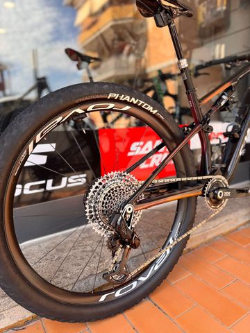 Specialized Epic SRAM XX 2025 Mountainbike usato, Rosso — immagine 3 di 9