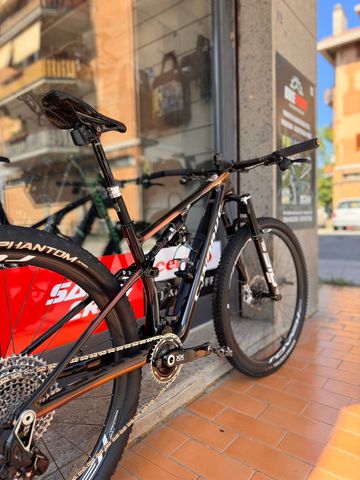 Specialized Epic SRAM XX 2025 Mountainbike usato, Rosso — immagine 2 di 9
