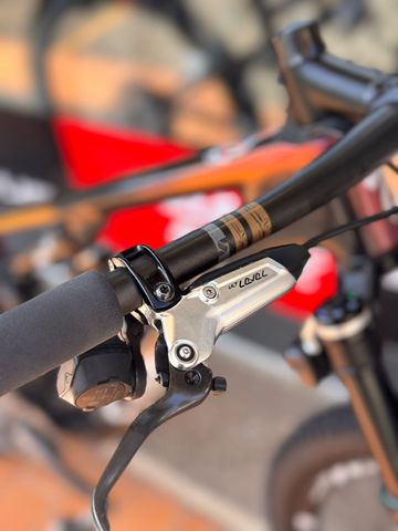 Specialized Epic SRAM XX 2025 Mountainbike usato, Rosso — immagine 7 di 9