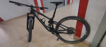 Used Trek Fuel EX 8 29 2019 2019 Mountainbike, Black, 29 — image 2 of 8