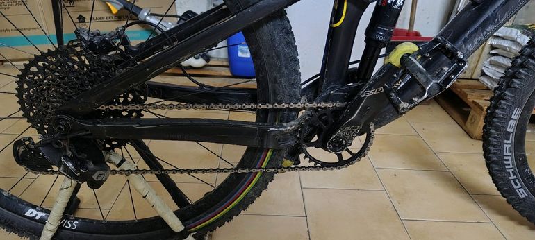 Used Trek Fuel EX 8 29 2019 2019 Mountainbike, Black, 29 — image 10 of 15