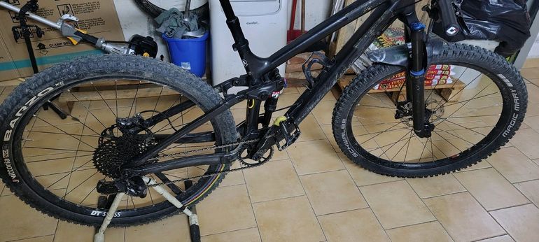 Used Trek Fuel EX 8 29 2019 2019 Mountainbike, Black, 29 — image 9 of 15